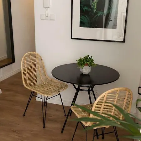 Loft Paprotka Premium Apartment, Close To Mtp Expo, F.vat Apartment
