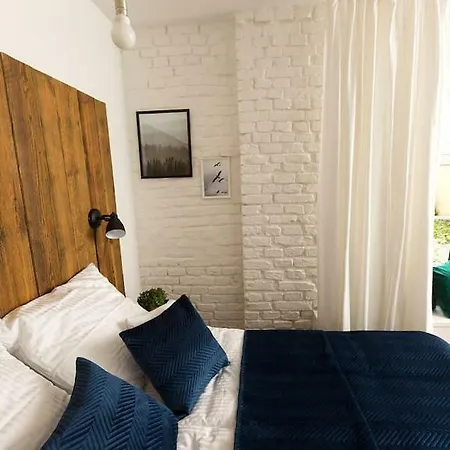 Loft Paprotka Premium Apartment, Close To Mtp Expo, F.vat Apartment